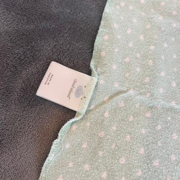 Bundle of Four Small Swaddle Blankets - Picture 7 of 10